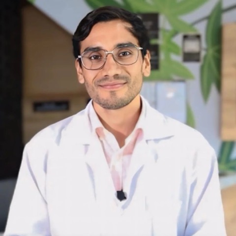 Dr. Raúl Lama, especialista en cannabis medicinal